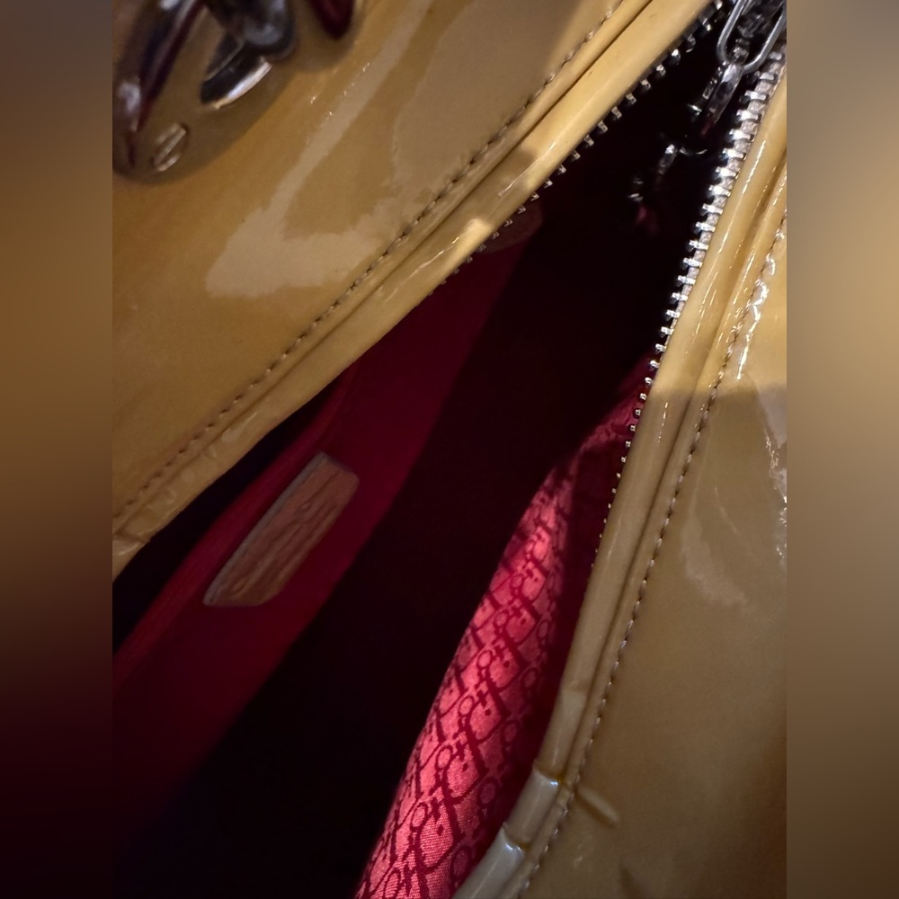 Dior Lady Dior Large Yellow Patent Leather - Picture 10 of 16